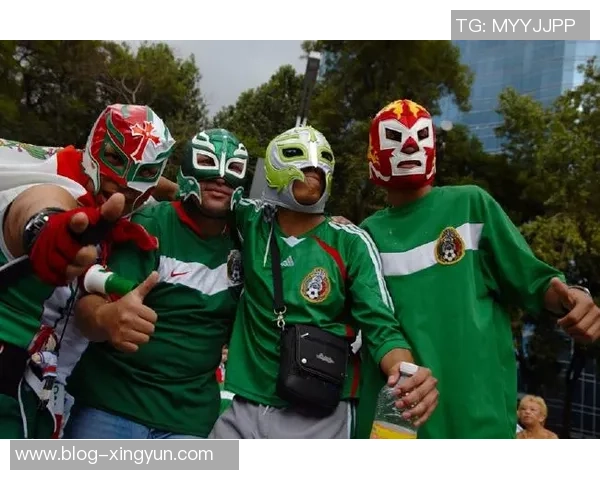 足球带面具的奇妙旅程探索运动与创意的完美结合